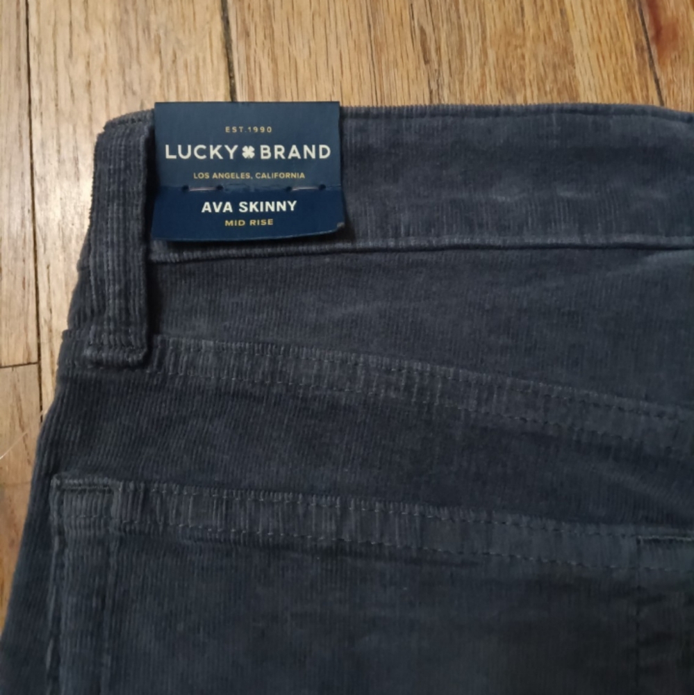 LUCKY JEANS NWT
